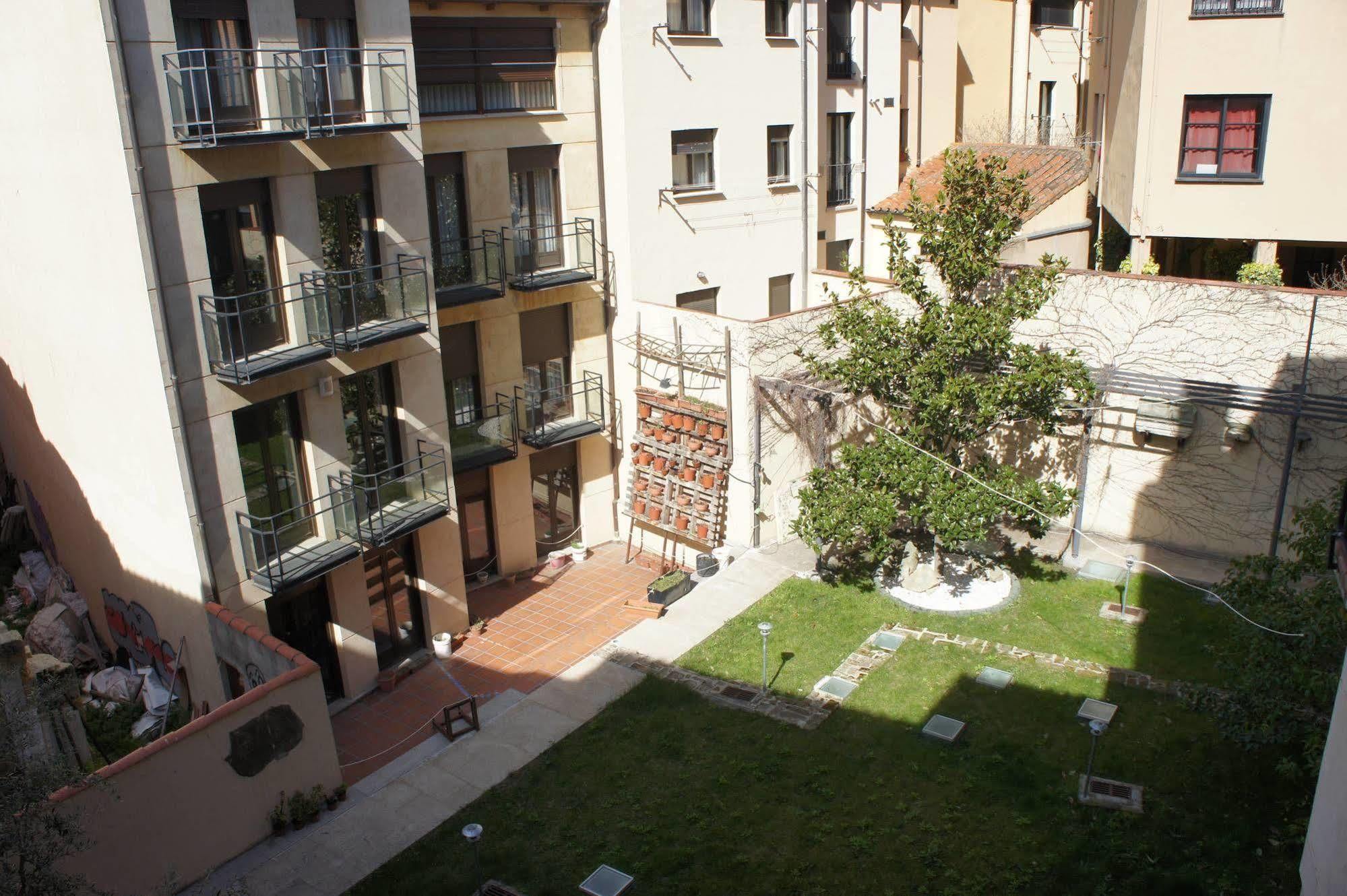 Monumental Apartments Саламанка Екстериор снимка