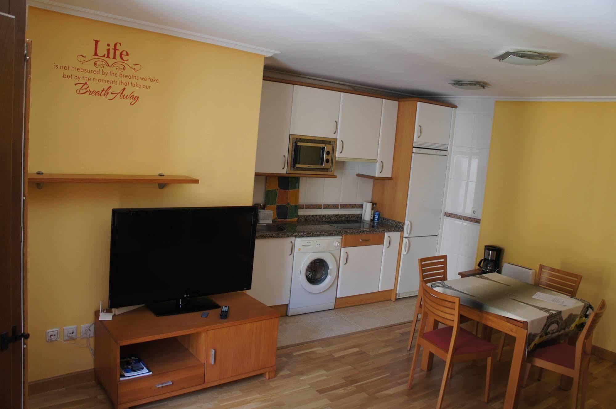 Monumental Apartments Саламанка Екстериор снимка