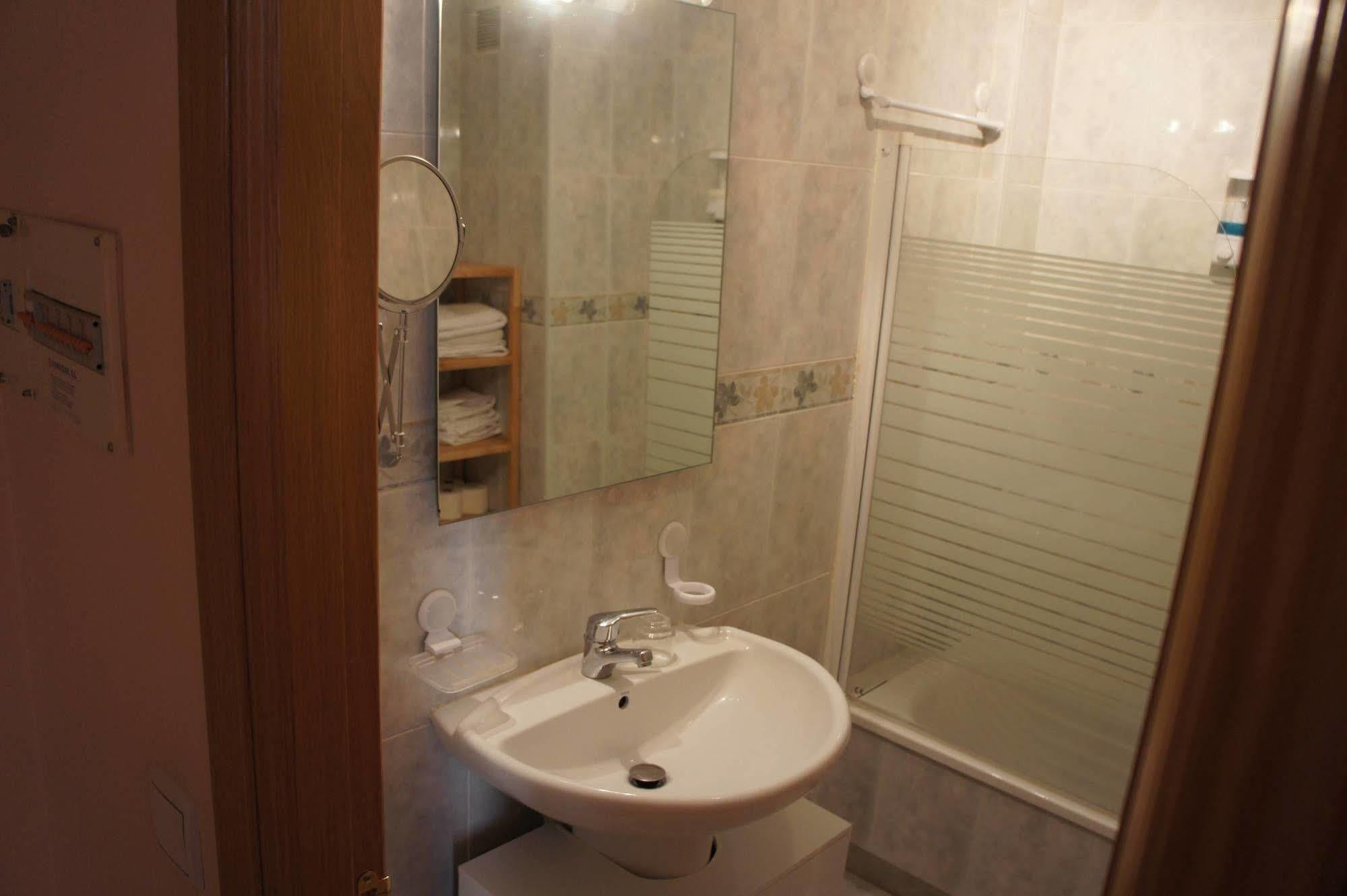 Monumental Apartments Саламанка Екстериор снимка
